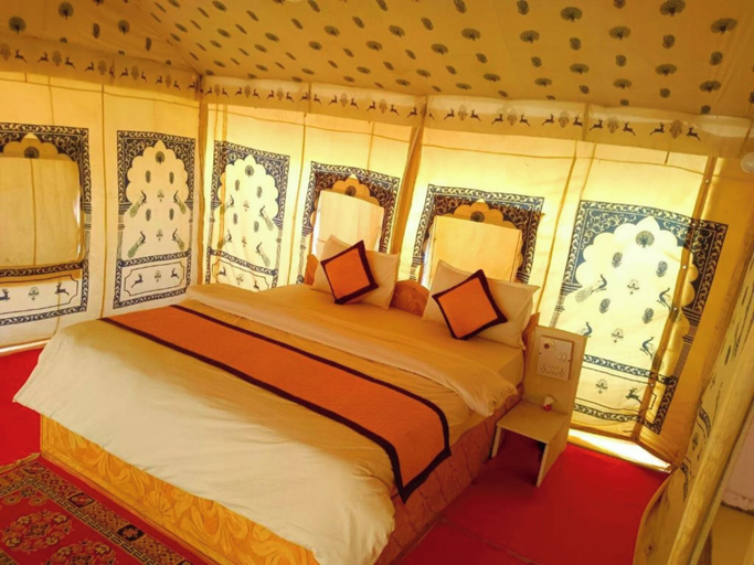 Bedroom 2, Aroma Desert Safari Camp, Jaisalmer