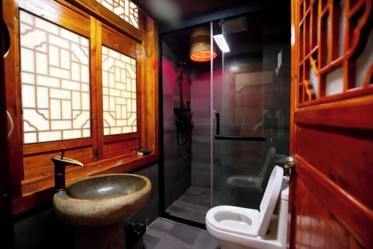 Bathroom 3, Dexinju Hostel, Shennongjia