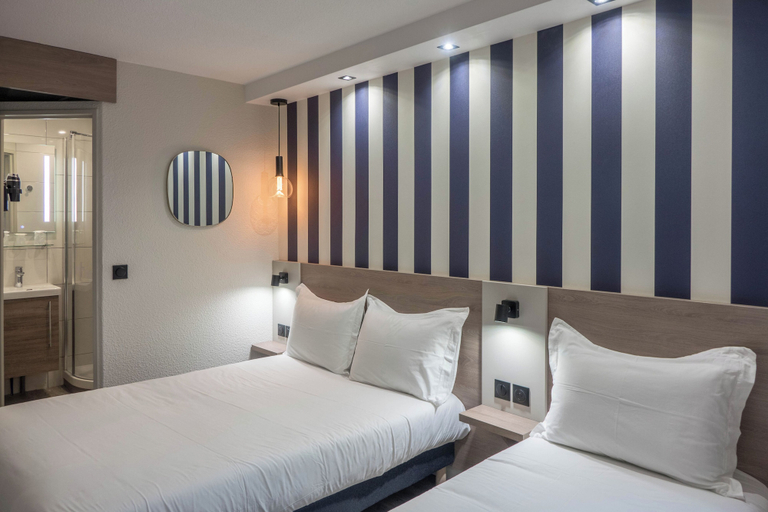 Bedroom 4, Kyriad Direct Orleans Nord - Cap Saran, Loiret