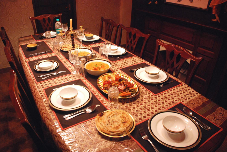 Others 4, Hospitality Expert Royston BBQ Bonfire Chef, The Nilgiris