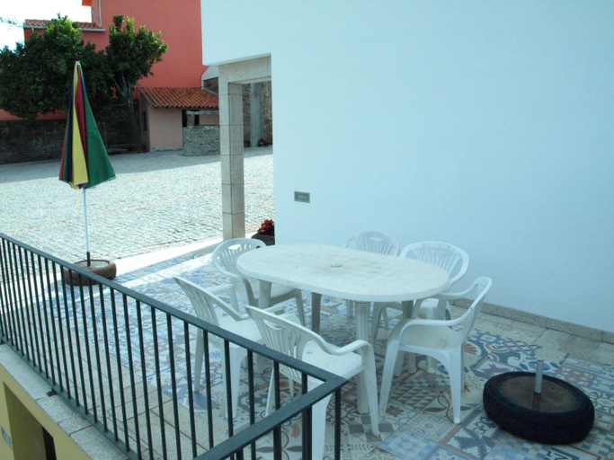 Others 5, Villa Barq, Barcelos