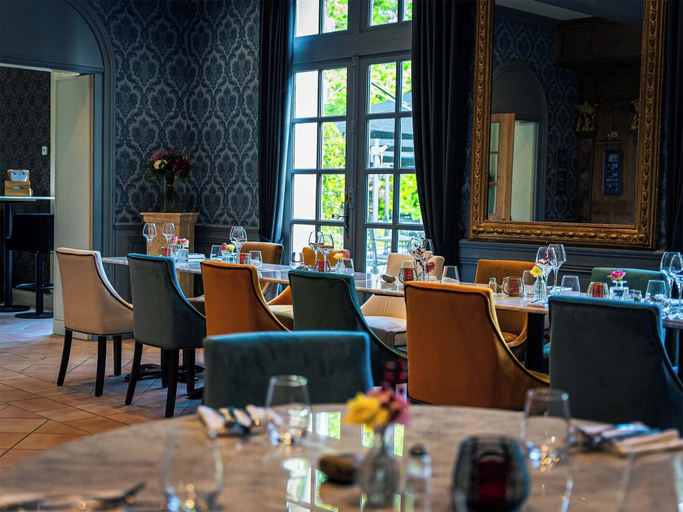 Food & Drinks 5, Le Chateau De Candie, Savoie