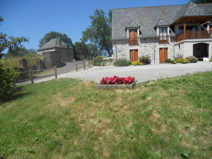Others 3, Annie jouve chambres d'hotes champassis, Cantal