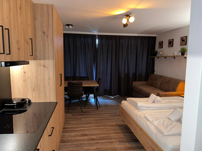 Bedroom 1, Glacier View, Zell am See