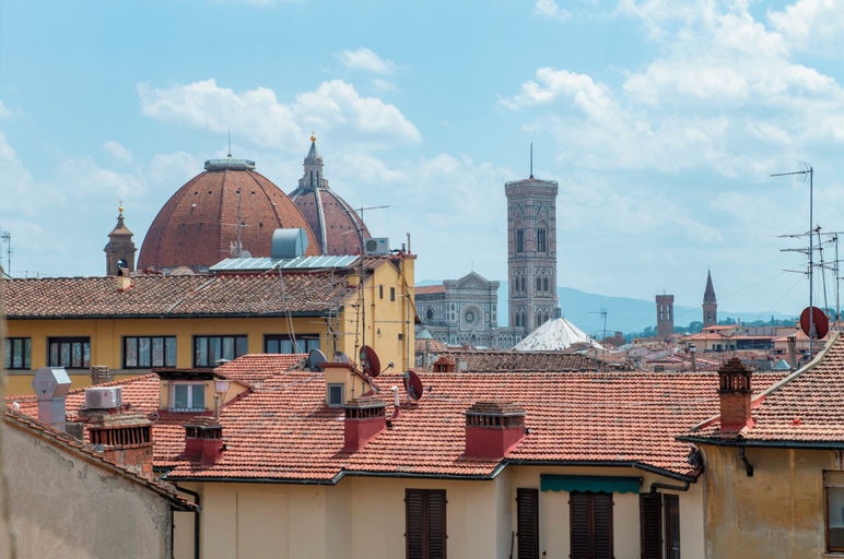 Exterior & Views 2, Mamo Florence - Station Family Apartment, Florence