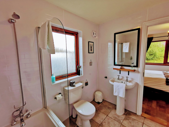 Bathroom 4, Applecross B&B and Cabins, Highland