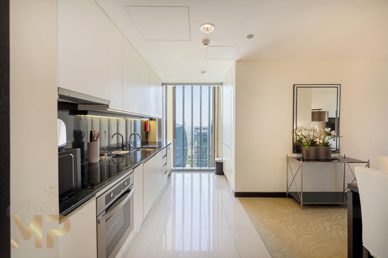 Others 5, Marco Polo - Chic 1BR in Marina Hub | Expansive Balcony, Dubai