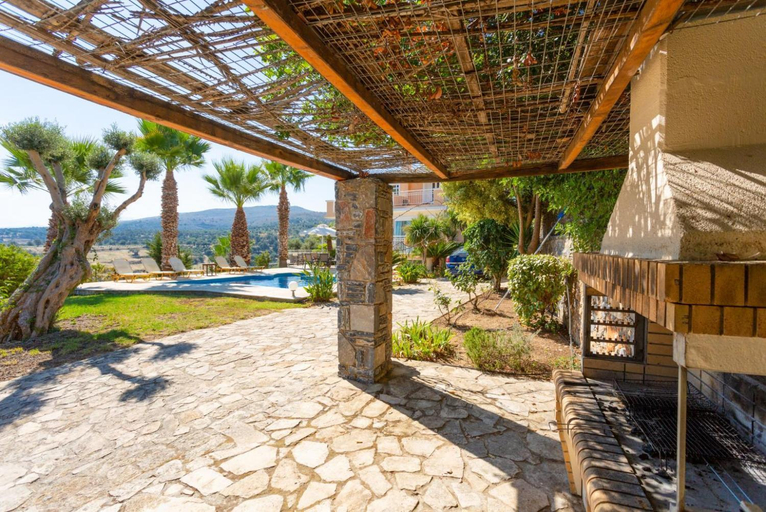 Others 5, Villa Astro, Crete
