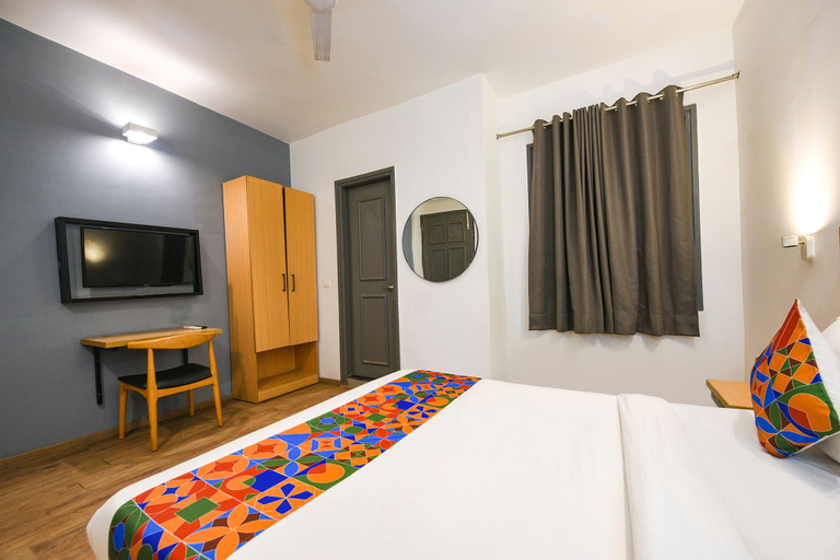 Bedroom 2, Fabhotel Crown Inn, Faridabad