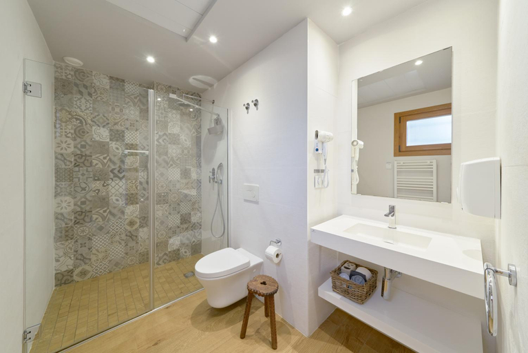 Bathroom 2, Barracart Apartments, Valencia