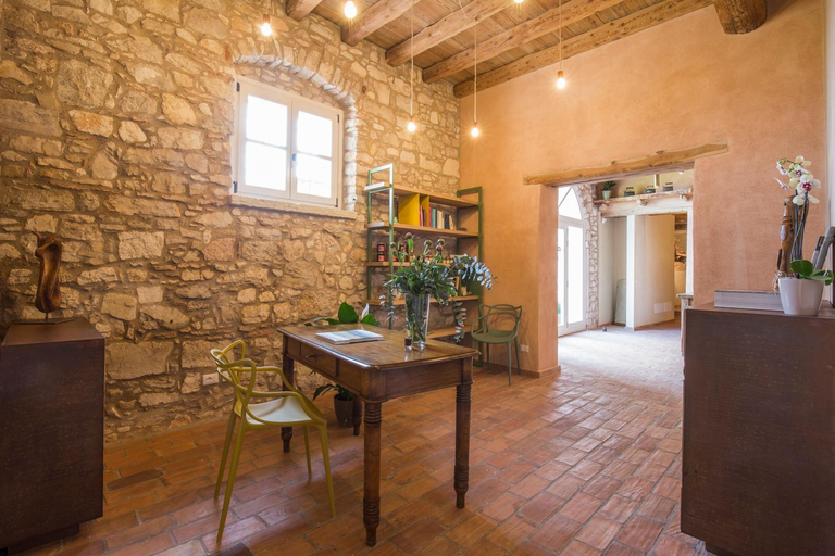 Public Area, Corte Formigar, Verona