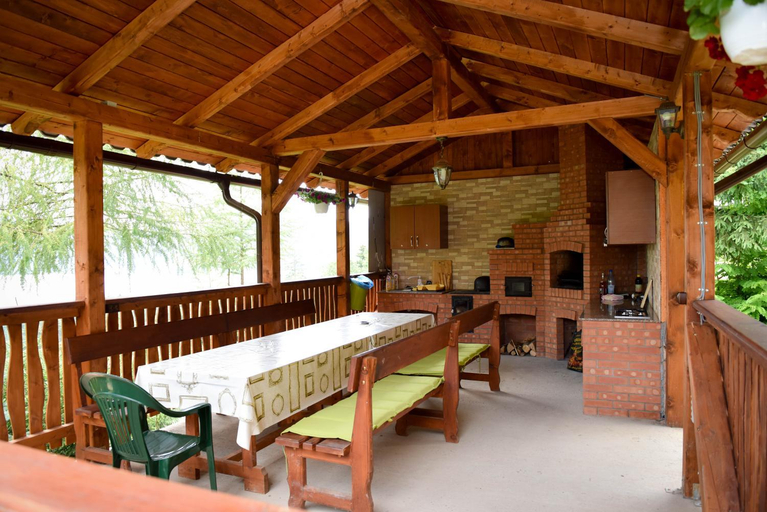 Others 4, Casa Edy, Bistrita Bargaului
