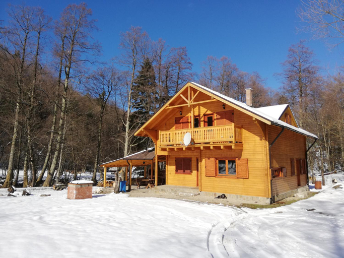 Others 3, Chalet by the river, Valiug