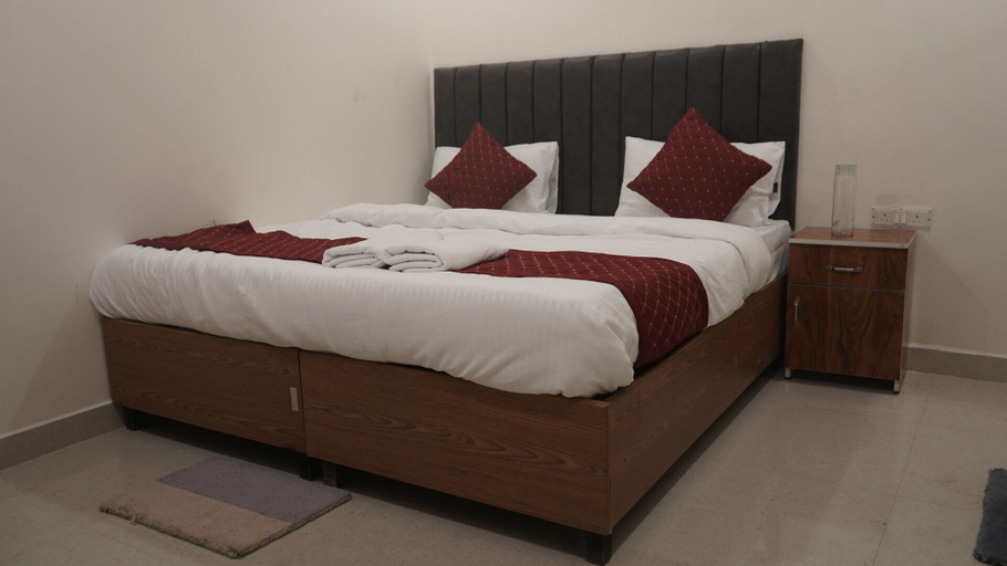 Bedroom 2, Hotel Kashi Grand Inn, Varanasi
