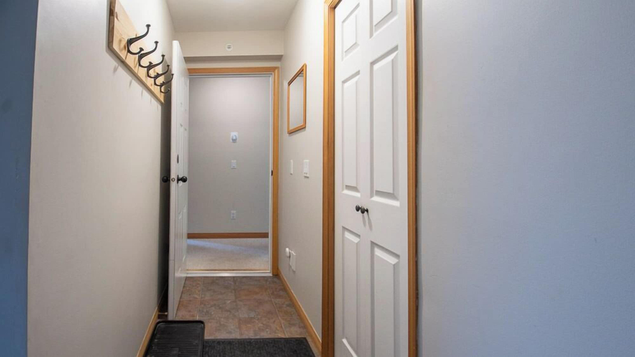 Others 5, Stone Creek Chalet by Fernie Lodging CO, East Kootenay