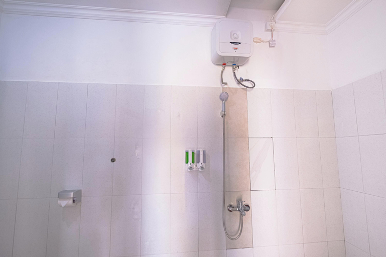 Bathroom 7