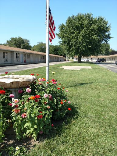 Others 3, All Seasons Motel, Whiteside