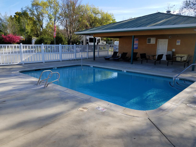 Others 5, Gridley Inn & RV Park, Butte