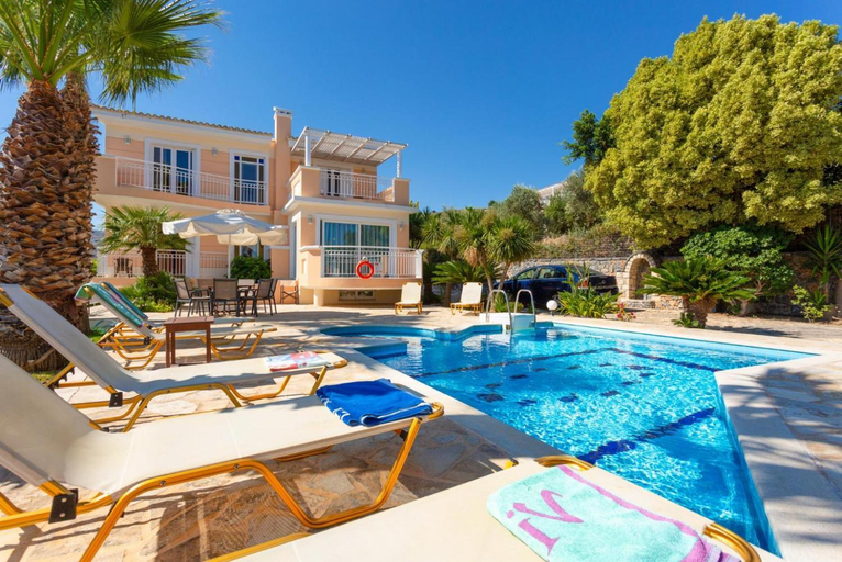 Others 3, Villa Astro, Crete
