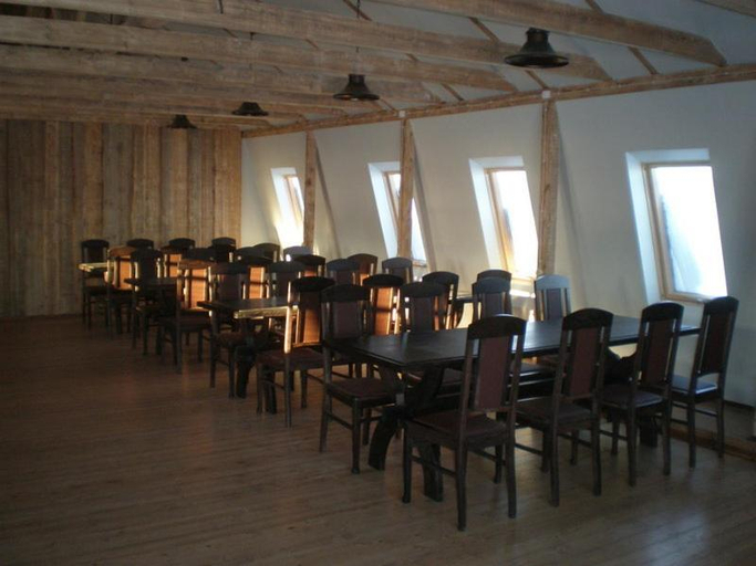 Others 5, Viesu nams Pupoli, Talsi