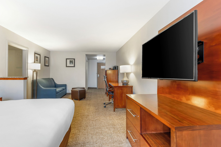 Bedroom 4, Comfort Suites Longmont, Weld