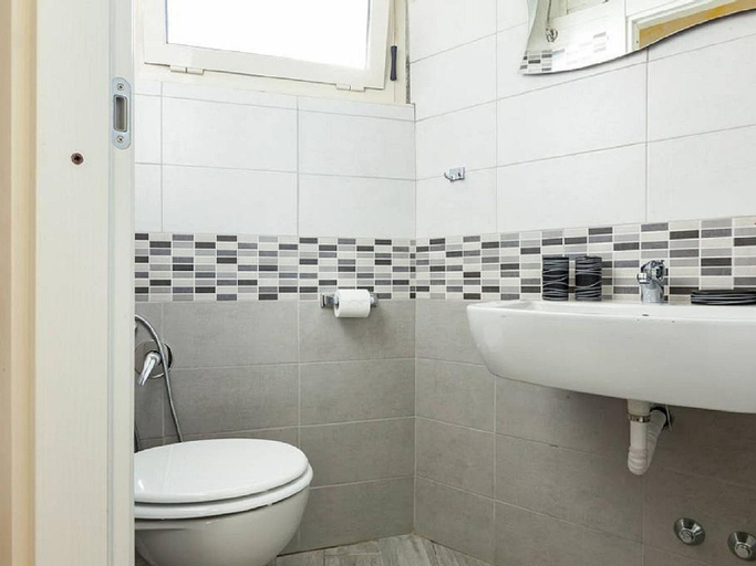 Bathroom 4, Rome Apartment with terrace Autonomous, Rome