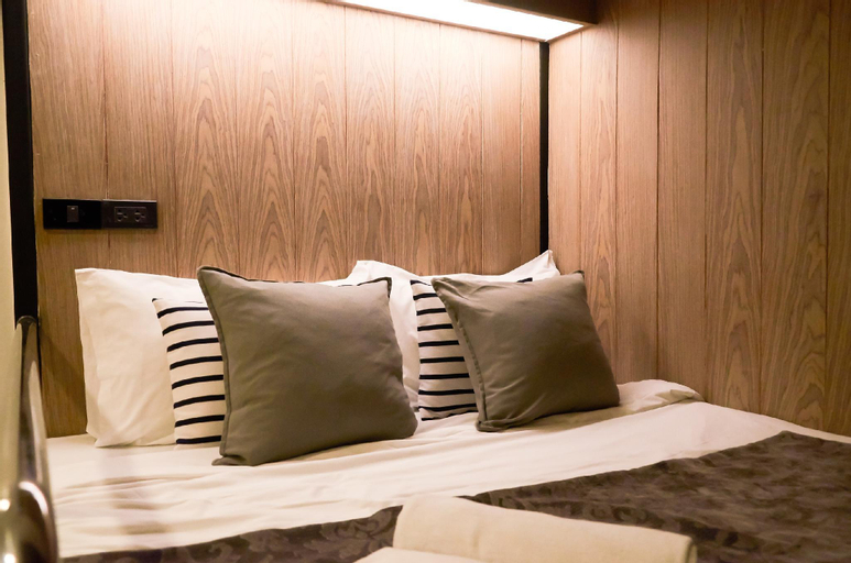 Bedroom 8