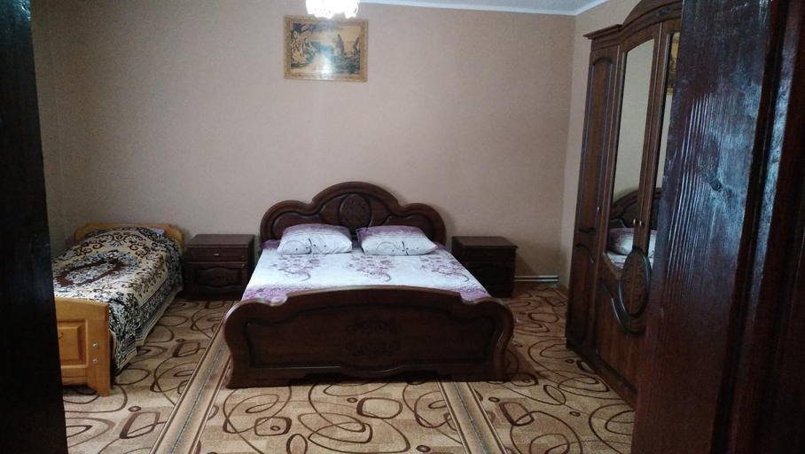 Bedroom 2, Zacharovany Karpaty, Skolivs'kyi