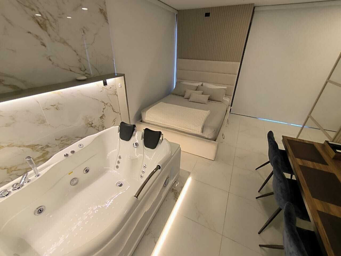 Bathroom 3, Republica del Salvador Coliving Ecuador, Quito