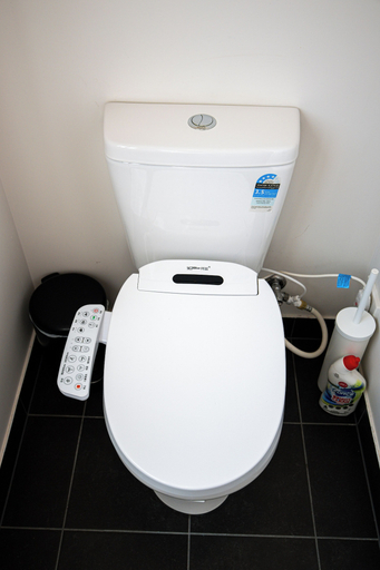 Bathroom, StayAU 5BR Lakefront Escape Point Cook, Melbourne