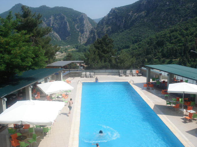 Others 3, Apolis hotel, Thessaly