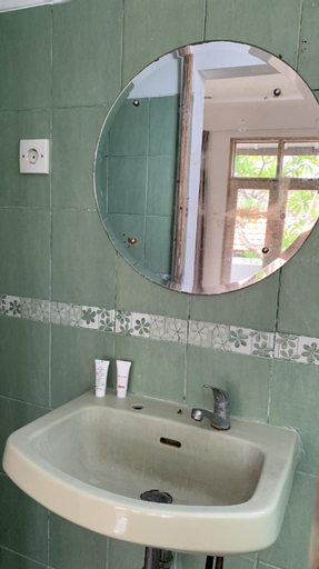 Bathroom 5