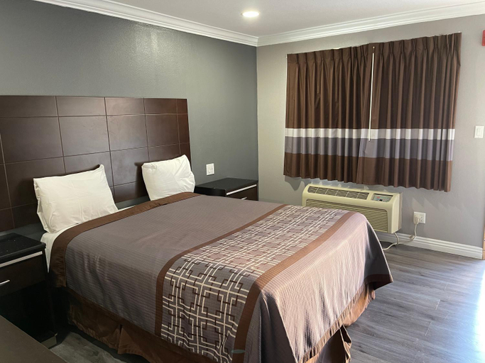 Bedroom 2, El Segundo Inn, Los Angeles