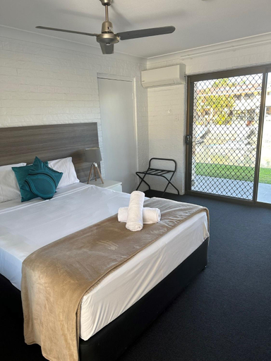 Bedroom 2, Bribie Waterways Motel, Bribie Island