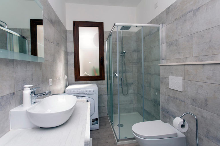 Others 3, Sunshine Luxury Seafront House - s'arena scoada, Oristano