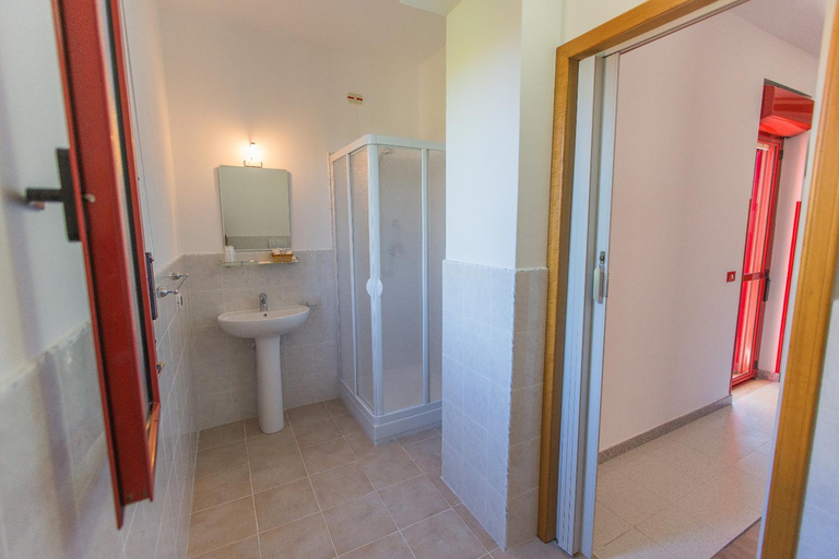 Bathroom 2, Hotel Villa Susy, Catanzaro