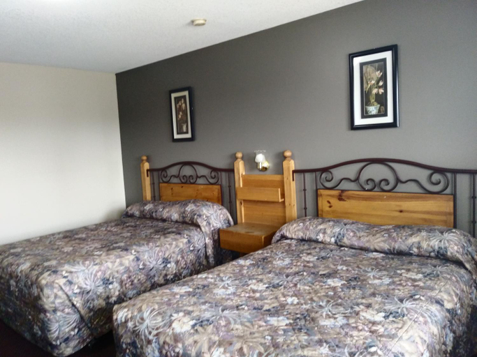 Bedroom 4, Aries Motel, Division No. 14