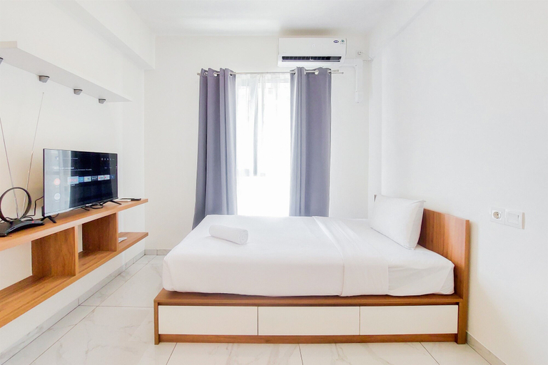 Bedroom 4, Comfy And Compact Studio At Sky House Alam Sutera Apartment, Tangerang