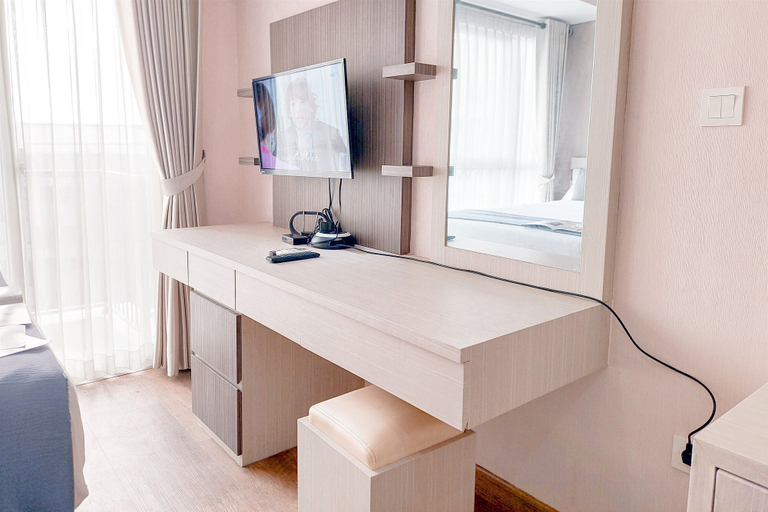 Bathroom 3, Comfy And Homey Studio At Casa De Parco Apartment, Tangerang