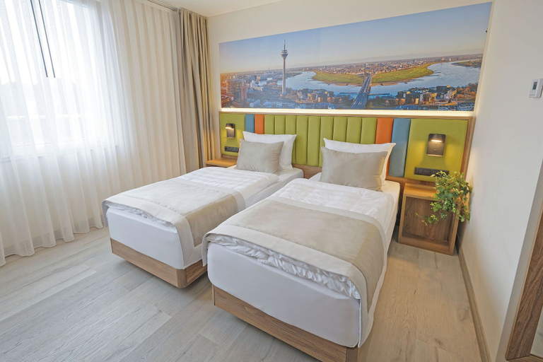 Bedroom 4, Friends Hotel Düsseldorf Airport, Mettmann