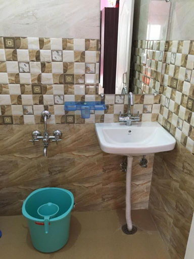 Bathroom 4, Happy Stay Rooms and Cottages, The Nilgiris
