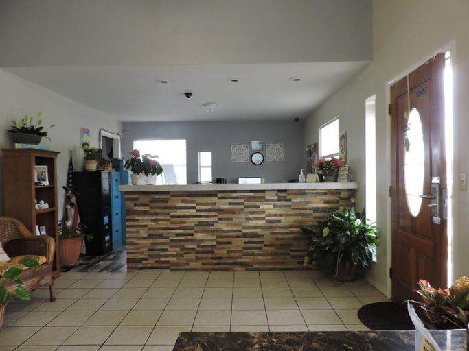 Others 4, Riata Inn - Crystal City, Zavala