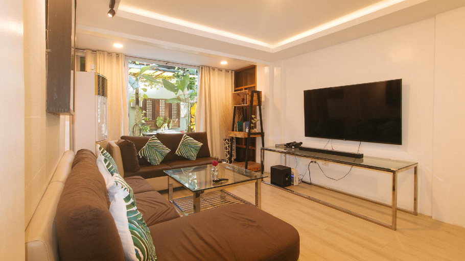 Others 3, Casa Marcela, Porac