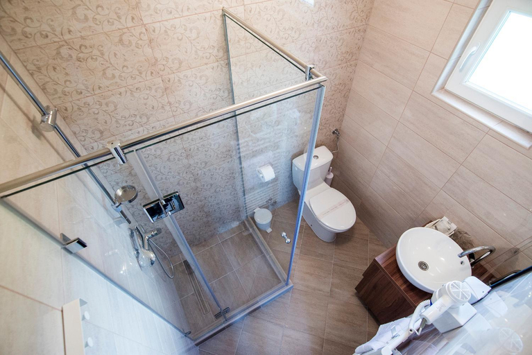 Others 3, Black Queen Guesthouse, Rakovica
