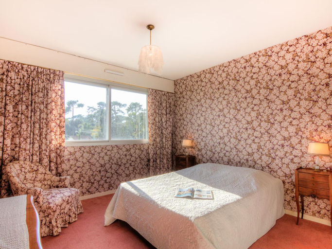 Bedroom 2, Apartment Saint Palais-6 by Interhome, Charente-Maritime