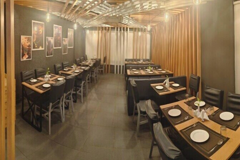 Food & Drinks 5, YUVRAJ PALACE, Dumka