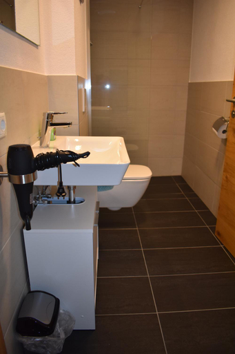 Bathroom 2, Ferienhaus Haueis, Imst