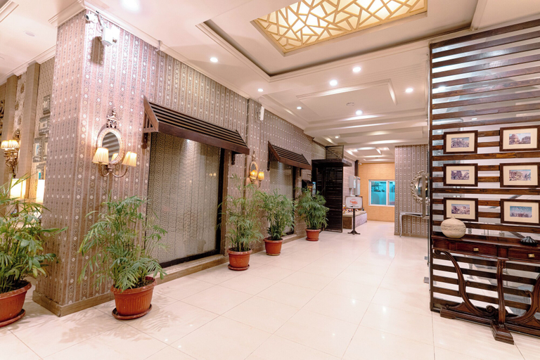 Others 4, Shelton's Rezidor, Peshawar