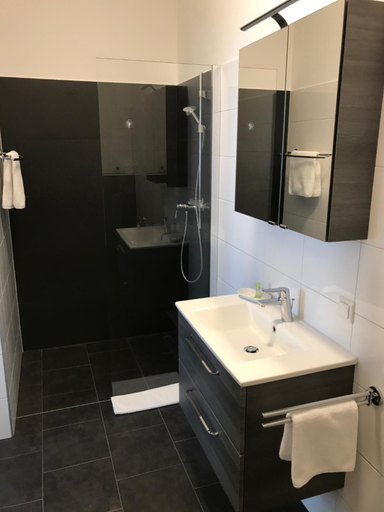 Bathroom 3, Hotel Bellini, Leoben