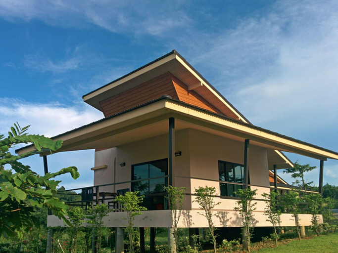 Exterior 9